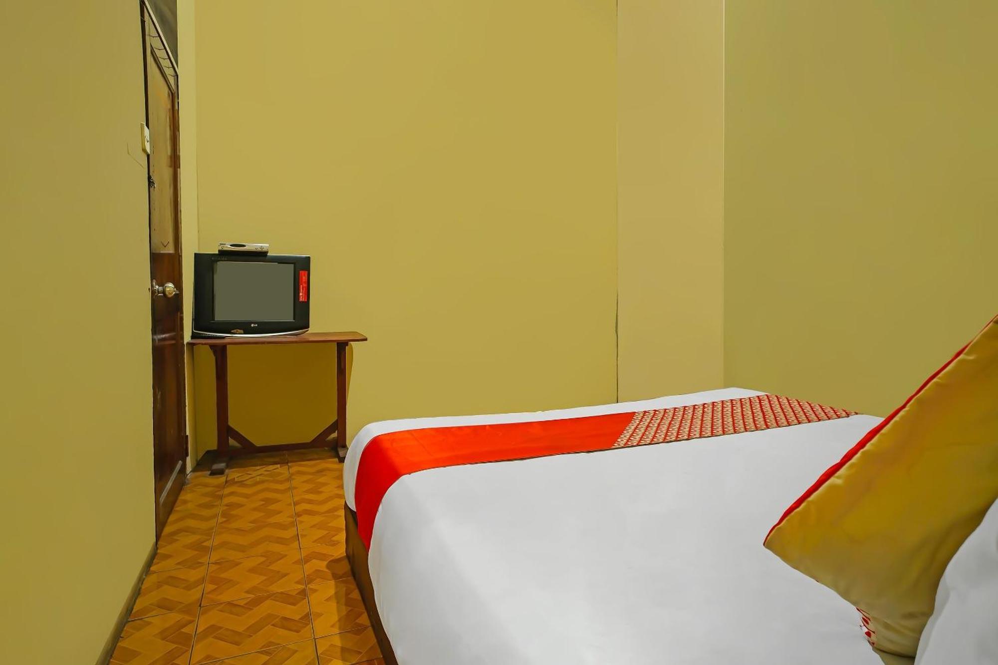 Oyo 92577 Hotel Sidikalang Near Kejaksaan Negeri Dairi Exterior foto